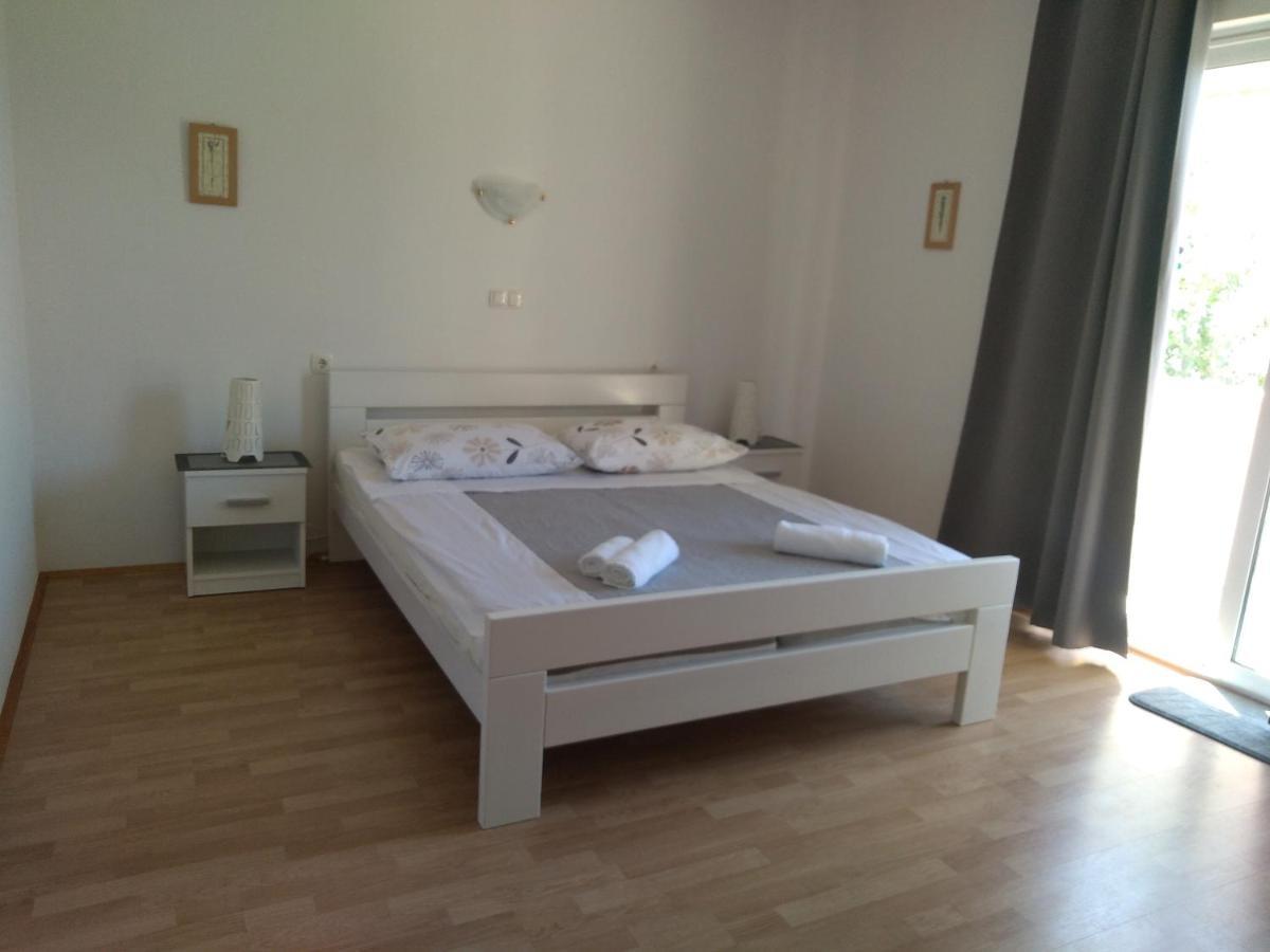 Apartments Kampor Damira Rab Town Eksteriør billede
